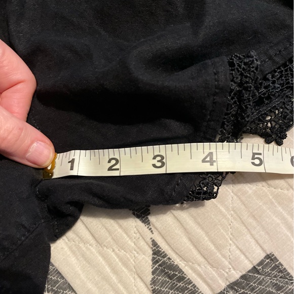 4 for $10 Time and Tru Black Linen Short with Lace Cuff size Medium 8-10 - Picture 5 of 6